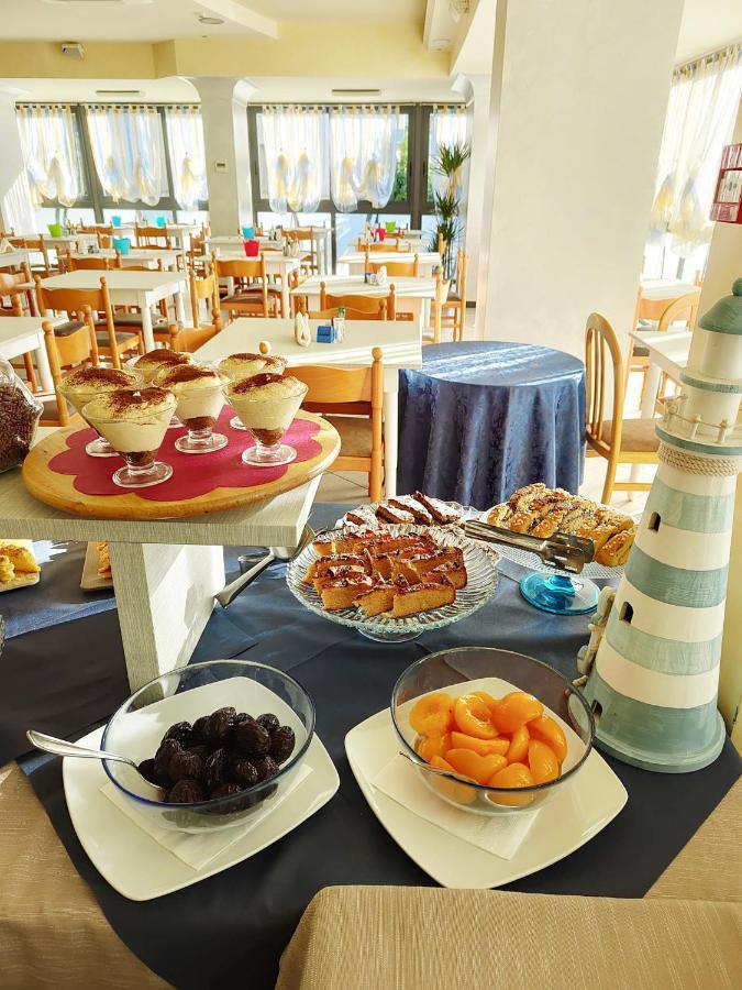 Blu Star Hotel Габічче-Маре Екстер'єр фото